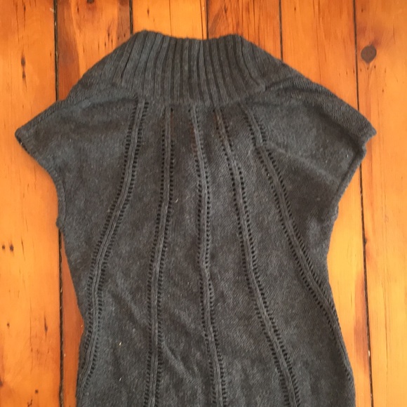 BCBG Gray Sweater Dress Size XS - Picture 4 of 7